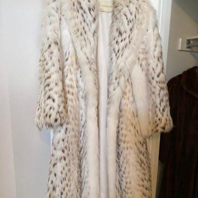 Ladies Feathered Badger and White Fox, full length coat, size 10-12, Szor-Diener Furs