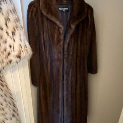 Ladies Natural Mahogany Mink, full length coat, size 10-12, Szor-Diener Furs