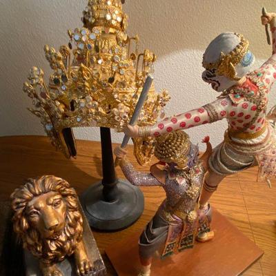 Bali Figurines and Head Gear, Pair of Lion Bookends 