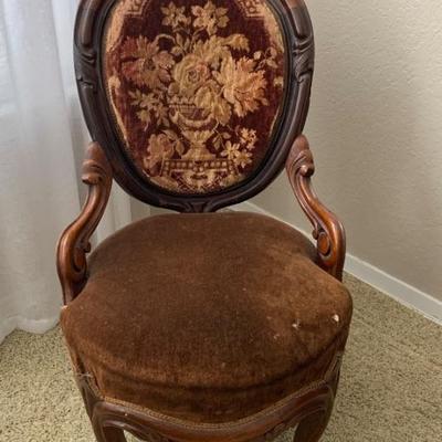 Antique Wood and Fabric Chair ( repair needed).           H. 35. W20. D  26