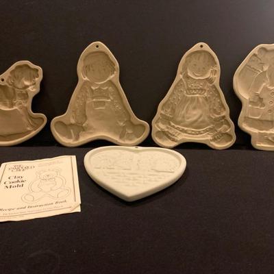 Pampered Chef  and Brown Bag Cookie Stoneware