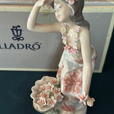 Lladros. 