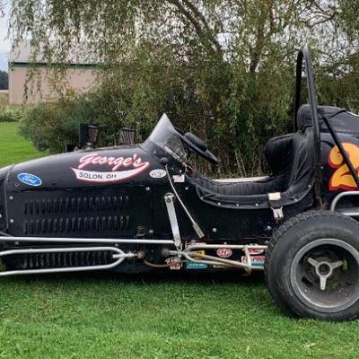 FAST 1947 Midget Race Car for pavement/dirt, with roll cage, extra parts, tires and body panels, RUNNING and Ready to Race!