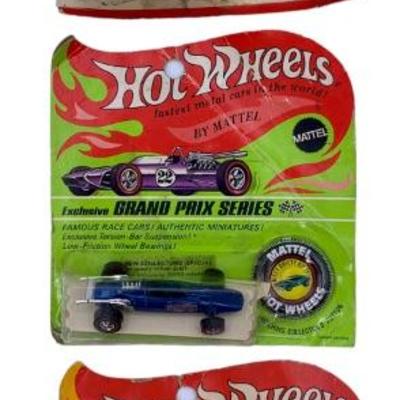 NOS 1960s Hot Wheels Reline Cars with Collector Buttons.
