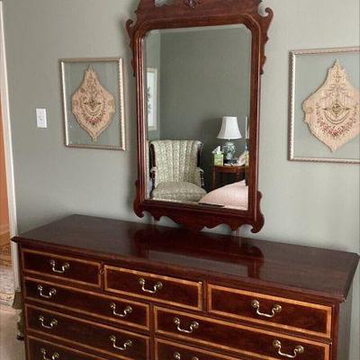https://www.ebay.com/itm/115940239845 CV1015 THOMASVILLE MAHOGANEY COLLECTION WIDE DRESSER DRAWERS WITH MIRROR, 2 TONE