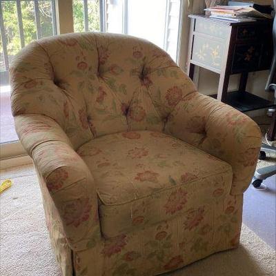 https://www.ebay.com/itm/115946724310 CV1065 FLORAL ARMCHAIR COUCH