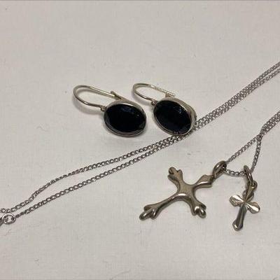 https://www.ebay.com/itm/115946726814 CV1105 STERLING SILVER NECKLACE AND EARRINGS LOT