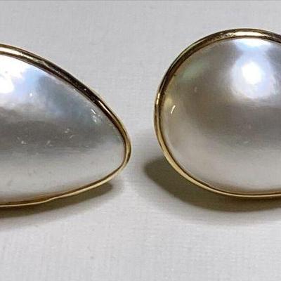 https://www.ebay.com/itm/115947717427 CV1141 14K GOLD TEARDROP PEARL STUD EARRINGS
