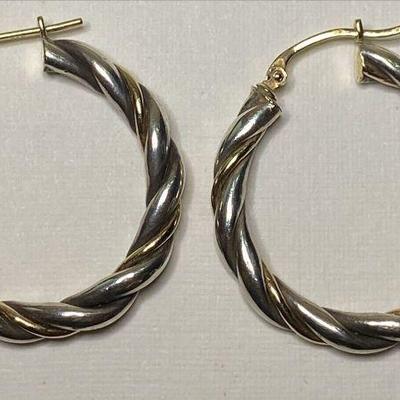 https://www.ebay.com/itm/115946710353 CV1130 14 K GOLD TRIPLE HOOP EARRINGS
