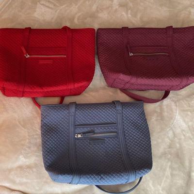 https://www.ebay.com/itm/115947729760 CV1149 LOT OF 3 VERA BRADLEY PURSES, SOLID COLORS