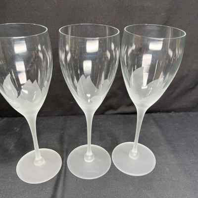 Crystal "Dove & Leaf" Etched Wine Glasses
