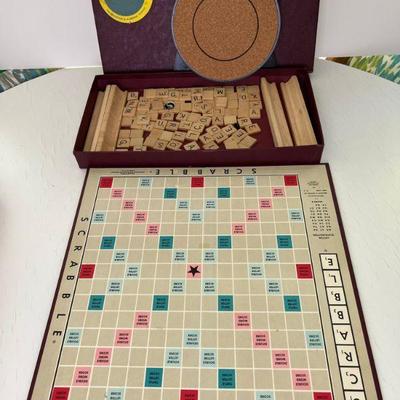 1950s Era Scrabble w/ Turntable