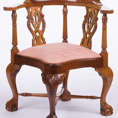 44. CHIPPENDALE CORNER CHAIR 
32