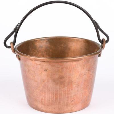 78C. COLLECTION OF COPPER ACCESSORIES 