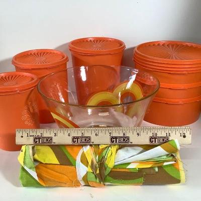 JUCR815 Vintage 70s Collection	Collection of 70s Tupperware, bowl, and fabric suitable for table runners. Wider tupperwares measure...