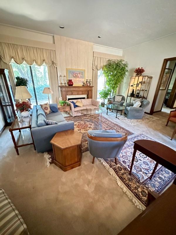 Lovely Home Living in Beautiful Exclusive Tall Oaks in Edmond