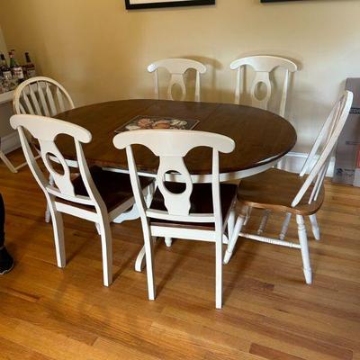 Kitcehn table 6 chairs
