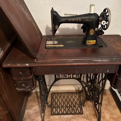 Singer Sewing Machine