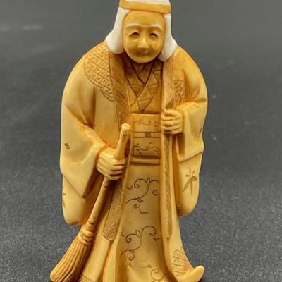 Vintage Carved Bone Japanese Netsuke Figurine 3in