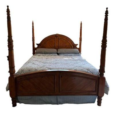 Lot 019 
Vintage Furniture of America King Size Four Poster Solid Cherry Wood Bed Frame