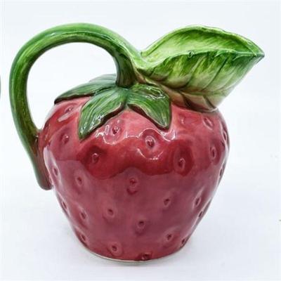 Lot 121  
Aerbdei Karaf Ceramic Strawberry Pitcher