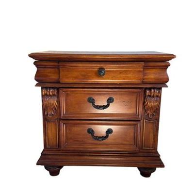 Lot 017 
Furniture of America Catherine Three -Drawer Solid Wood End Table