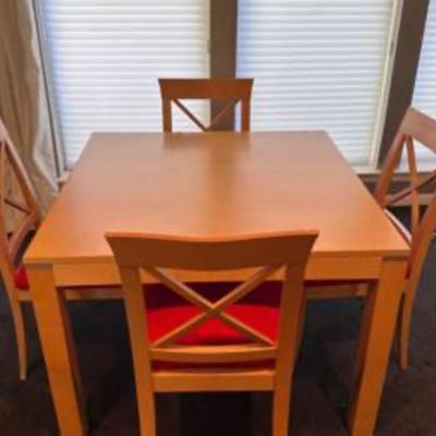 Vintage ELLO Dining Table and Chairs with Pull Apart Table Leaf