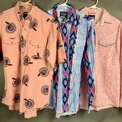 #71 â€¢ 3 Wrangler Button-Down Mens Shirts - Appx M/L Long and Short Sleeve
