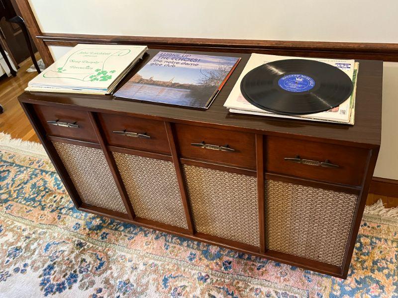 COHASSET ESTATE SALE BY LORD & LADIES