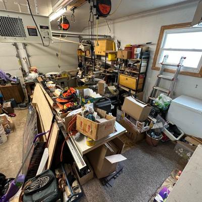 Estate sale photo