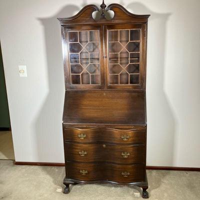 LANDSTROM FURNITURE SECRETARY DESK | Walnut Chippendale Style Oxbow Serpentine Secretary Desk with claw and ball feet. Has the Lindstrom...