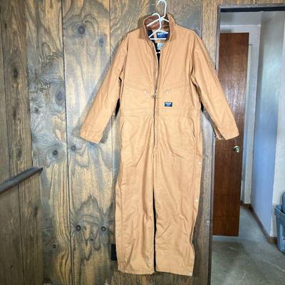 VINTAGE WALLS BLIZZARD PRUF COVERALLS | Blizzard Pruf work suit in tan canvas denim with quilted insulation lining. Size Large Regular.
