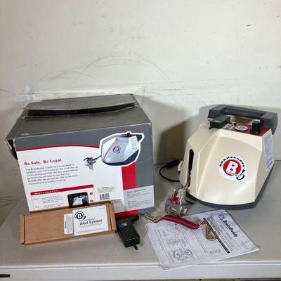 BRAKE BUDDY # 39499 DIGITAL CLASSIC | Brake Buddy Portable Auxiliary Braking System. The Digital Classic #39499 with box and all manuals....
