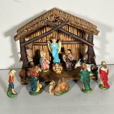 (12PC) ITALIAN NATIVITY MANGER CRÃˆCHE | Great Vintage Italian Nativity with Manger an 11 figures. Angel figure added, not from the...