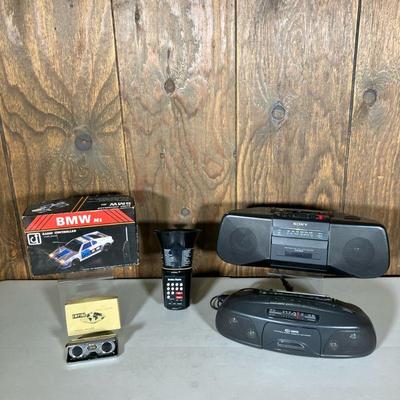 (5PC) VINTAGE RADIO SHACK POWER HORN & SONY BOOMBOX | Vintage five-piece lot includes: (1) Radio Shack Musical Powerhorn No. 32-2037....