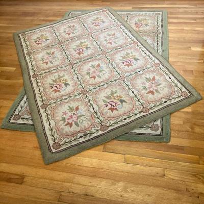 VINTAGE HOOKED RUGS | Nice Pair of Hooked Rugs with flowers and measured squares, in soft muted colors. - l. 47 x w. 70 in
