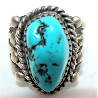 Lot 015   22 Bid(s)
Native Indian Turquoise silver ring
