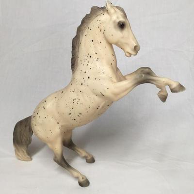 BID NOW AT
harmonyroadestates.com