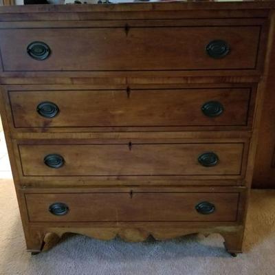 Early 19th century Hepplewhite 4-drawer chest