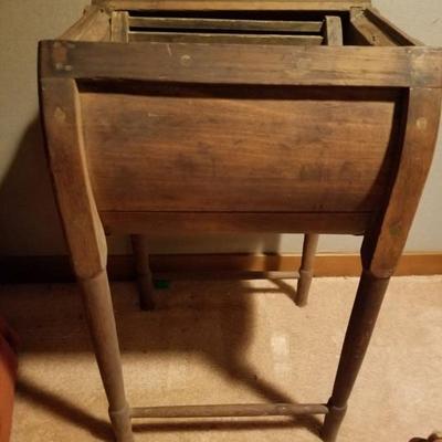 Country pine butter churn