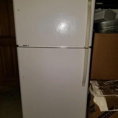 Working refrigerator - great for apartment or man cave