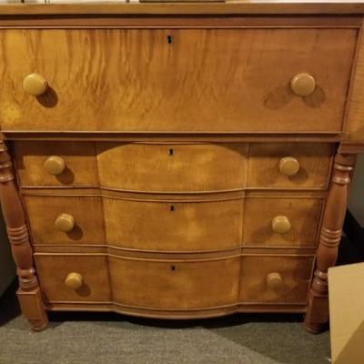 Early 19th century tiger maple Empire chest of drawers