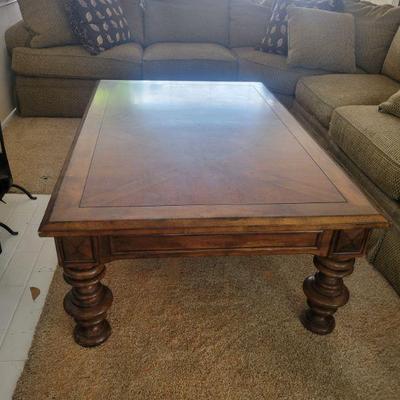 Inlay wood coffee table.
61x40x22