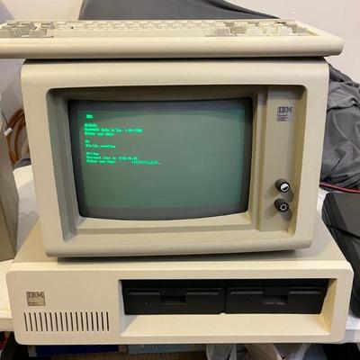 Old IBM computer 