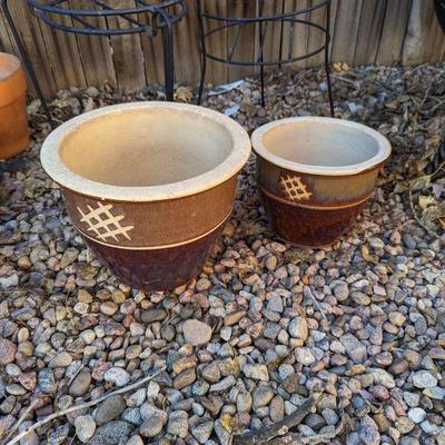 Ceramic Planters 10.5 x 9h and 8.25 x 7h