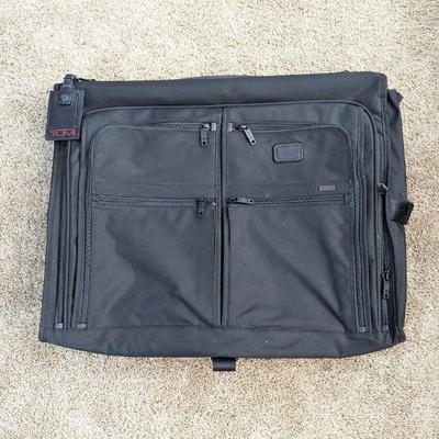 Tumi Alpha 2 Classic Garment Bag 18 x 24 x 7 (41