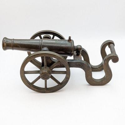 Vintage Cast Metal Cannon on Wheels 10 x 5 x 4.5h