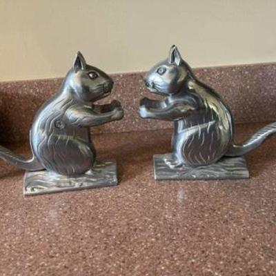 2x Squirrel nutcrackers, cast aluminum 6"