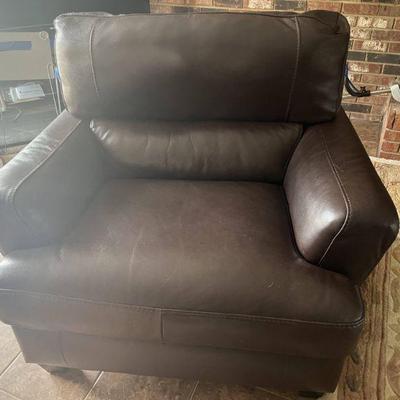 Leather Loveseat #1: 44"X33"X23â€