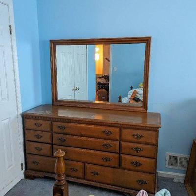 Early American Style Eleven Drawer dresser & Mirror